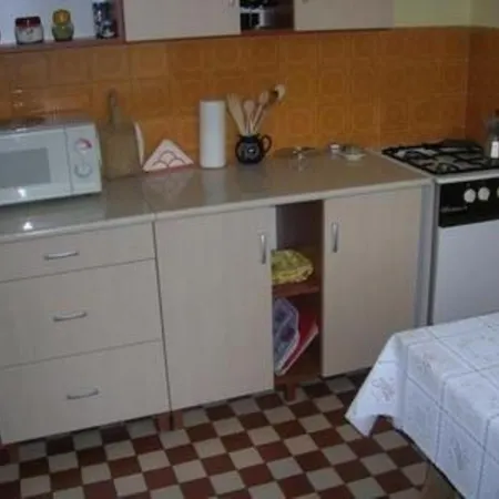 Ferienhaus Fur 9 Personen Ca 150 M In Fonyod, Westungarn Plattensee *
