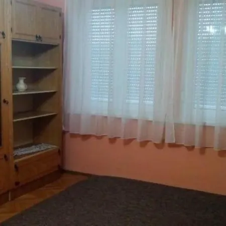 Ferienhaus Fur 9 Personen Ca 150 M In Fonyod, Westungarn Plattensee